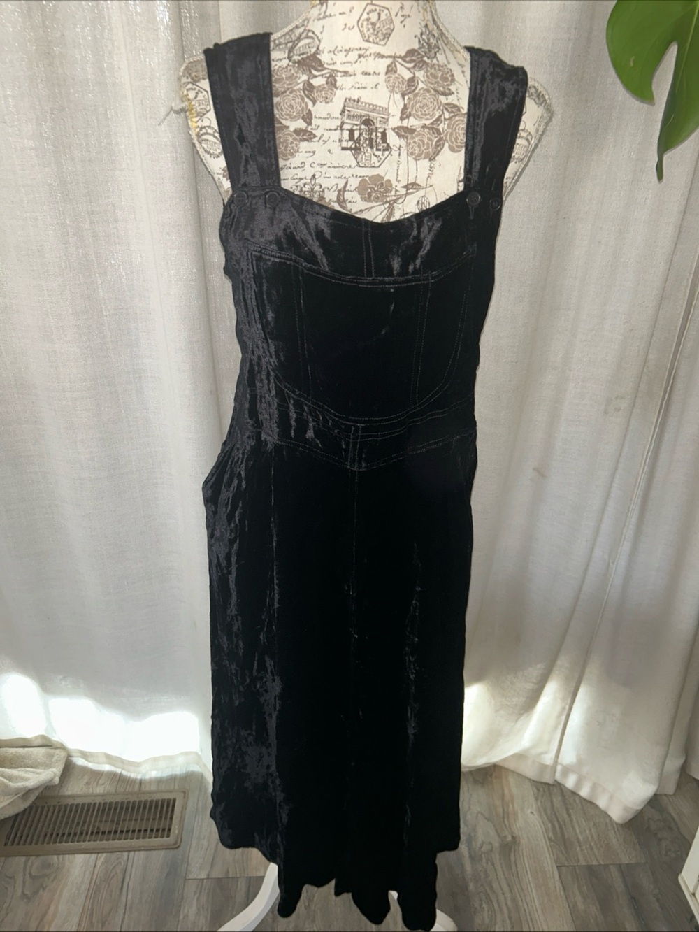 Vintage Nostalgia Whimsigoth Black Velvet Overall Midi Dress Women’s L